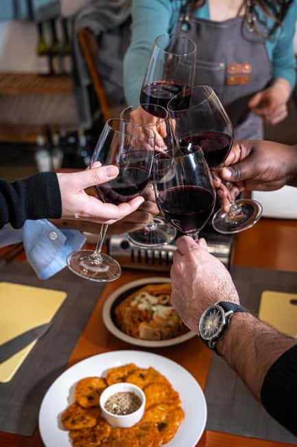 Seoul: Kimchi Dishes Cooking Class with Wine Pairing - Key things you’ll notice in this class