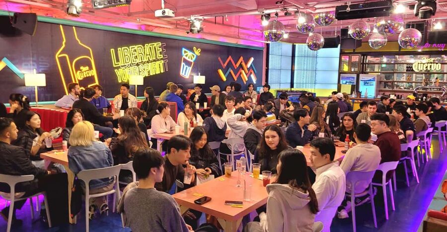 Seoul: Korean & English Language Exchange Global Party - Who should book this Hongdae language exchange