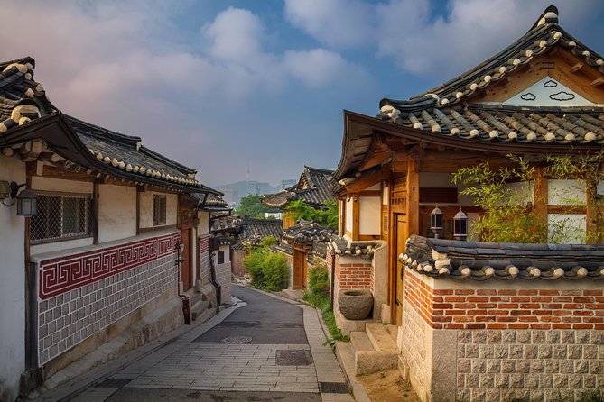 Seoul Like a Local: Private & Personalized Experience (2-3 hours) - Logistics That Matter: Meet Point, Return, and Getting Around