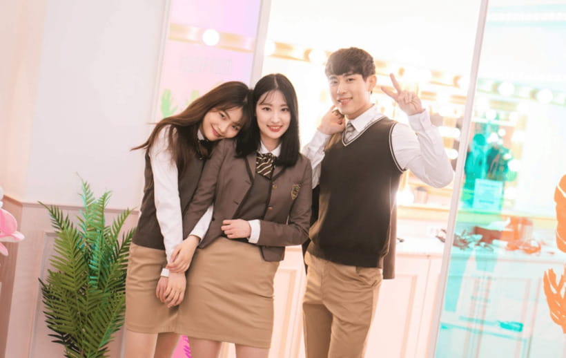 Seoul: Lotte World 1 Day Pass & School Uniform 1 Day Rental - Key things to know before you go