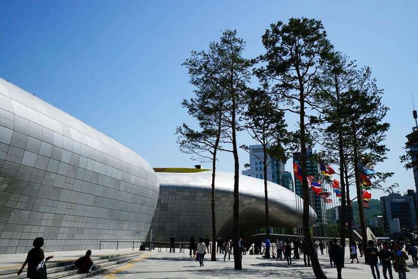 Seoul: Max Out Must Visit City Highlights Panoramic Day Tour - Gwangjang Market Food Time and the Twisted Doughnut Included