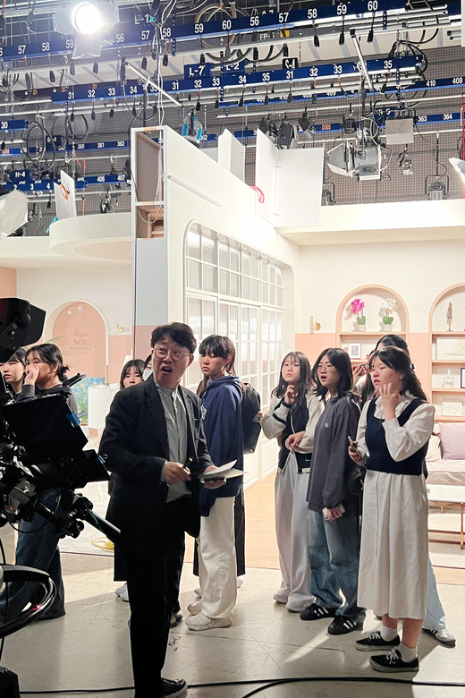 Seoul: MBC Insider Live K-Drama Rehearsal & VIP Studio Tour - Inside active studios: what you actually learn