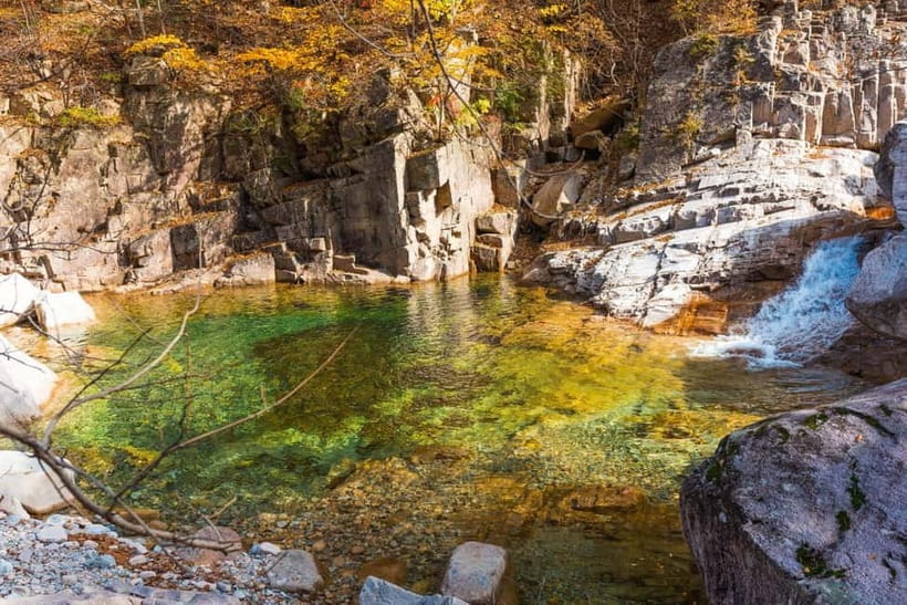 Seoul: Mt. Seoraksan National Park Autumn Foliage Day Tour - When Wind and Rain Show Up: How to Stay Comfortable Anyway