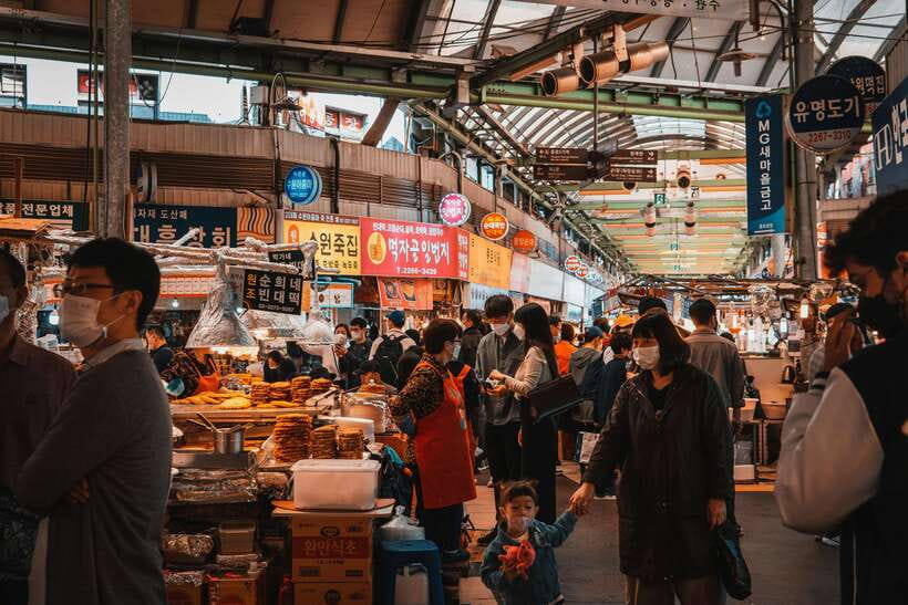Seoul : Must-see & Hidden Gems Private Walking Tour - Why a private walking tour beats solo hopping in Seoul