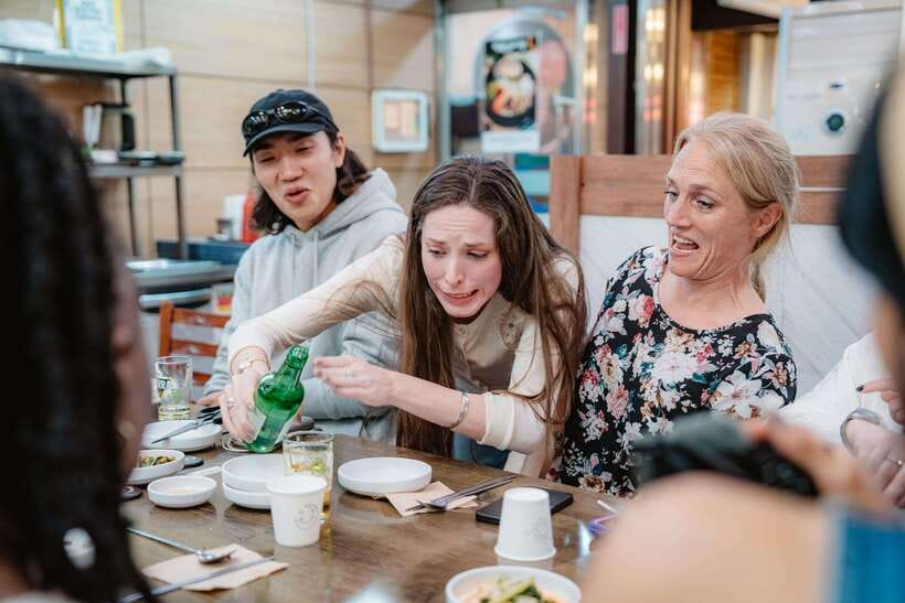 Seoul: Night Market Food Tour with Local Guide - The up-to-10 tastings: what you can expect to try