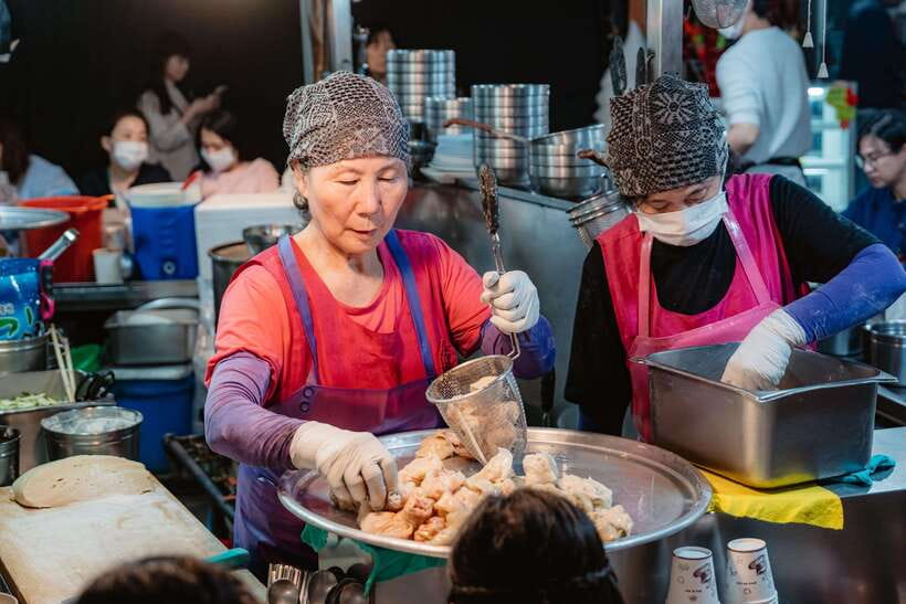 Seoul: Night Market Food Tour with Local Guide - Skipping the line: what you actually save (and why it’s smart)