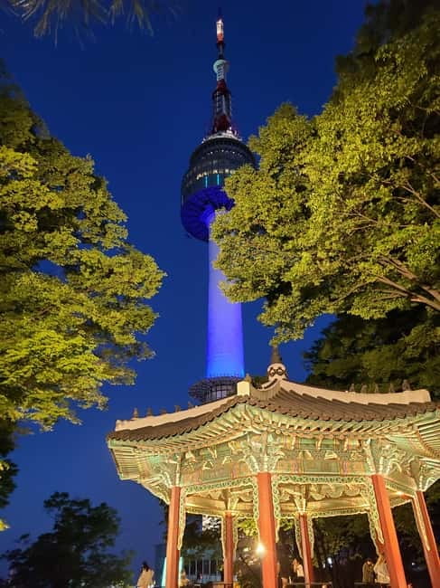 Seoul: Night Namsan Hiking with Hidden Gem Recommendations - Summit time with Namsan Tower and a café reset