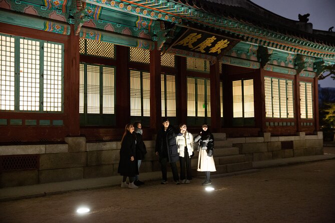Seoul Night Palace & Market Food Tour with Vehicle - Guides matter: what the best nights have in common