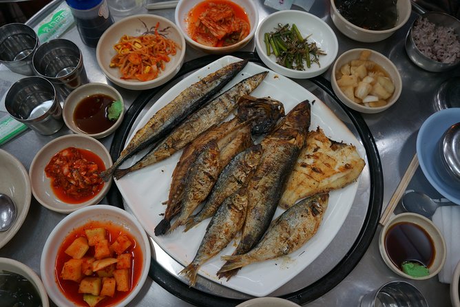 Seoul Night "Private Tour"(Korean BBQ, N-Tower, Seoul Fortress, Local Market) - Naksan Park and the fortress-wall feeling: history with great night air