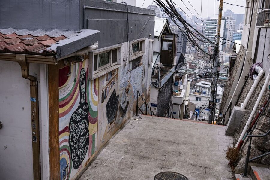 Seoul: Nighttime Hidden Gems Walking Tour - Meeting at Hyehwa Station Exit 2 and Timing Your Evening Right