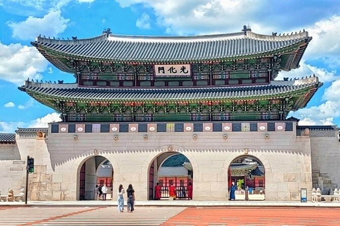 Seoul One Day Sightseeing Tour with N Tower and Lunch - Lunch, Snacks, and Myeongdong: Eating Without Breaking the Schedule