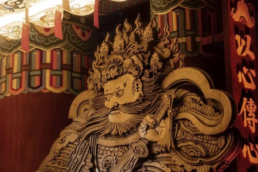 Seoul: Palace, Temple and Market Guided Foodie Tour at Night - Key Things That Make This Night Tour Worth It