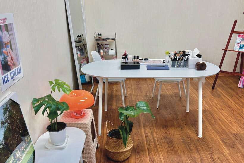 Seoul: Personalized Korean-style Makeup Experience - Korean-style makeup approach: natural daily look (not party makeup)