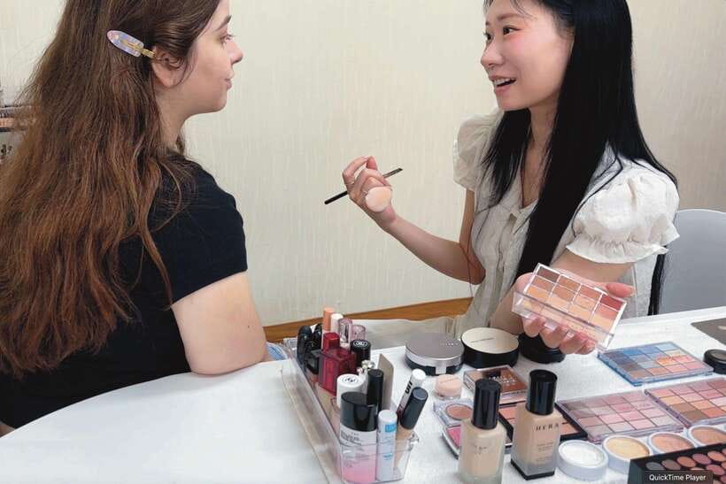 Seoul: Personalized Korean-style Makeup Experience - Lesson vs full makeup: which one fits your level
