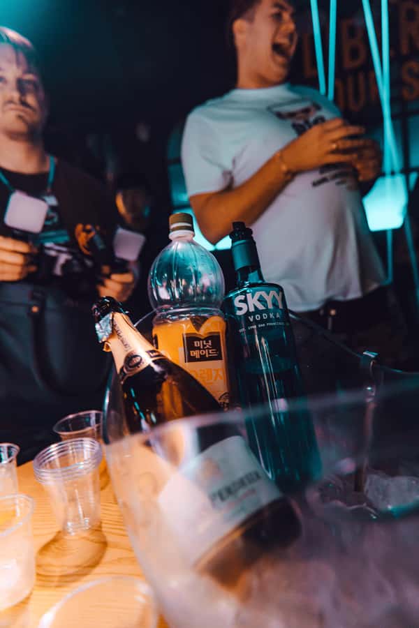 Seoul: Premium Pub Crawl with Open Bottles - Premium Pub Crawl in Seoul: What You Really Get for $65