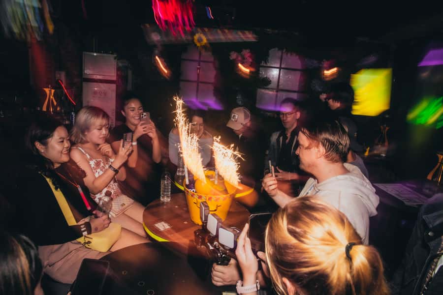 Seoul: Premium Pub Crawl with Open Bottles - Drinks, Snacks, and the Night’s Pace