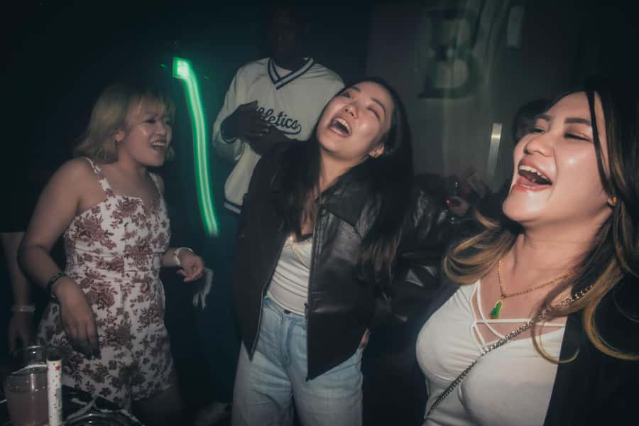 Seoul: Premium Pub Crawl with Open Bottles - Who This Pub Crawl Is Best For (And Who Might Not Love It)