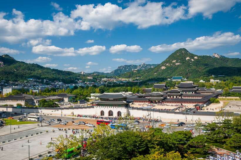 Seoul: Private Car Tour with Licensed Professional Guide - Why the private car setup matters in Seoul