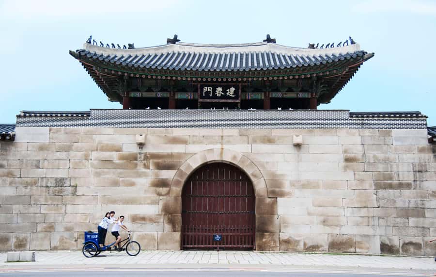 Seoul Private Pedicab Tour : Bukchon Anguk Hanok Village - Where you meet: Anguk Station vs the National Museum courtyard