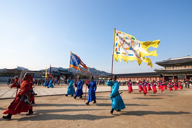 Seoul Private Tour Gyeongbok Palace Bukchon and Gwangjang Market - Key points to know before you go