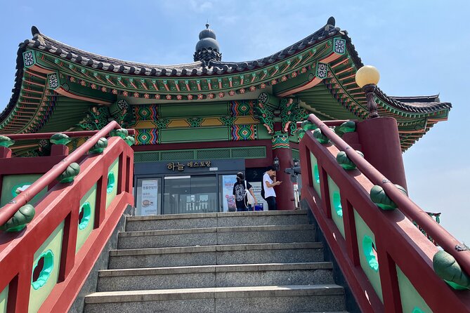 Seoul Private Tour Gyeongbok Palace Bukchon and Gwangjang Market - Gwangjang Market Food Walk to Finish the Day