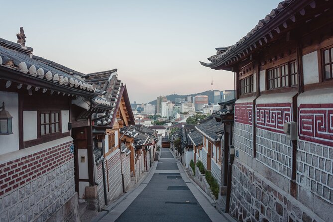 Seoul: Private Walking Tour with a Local - Transit confidence: the TMoney card and subway know-how