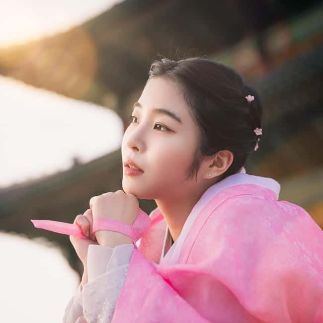 Seoul: Professional Hanbok Photography at Gyeongbok Palace - The walk-and-shoot route: Gwanghwamun to Geunjeongjeon