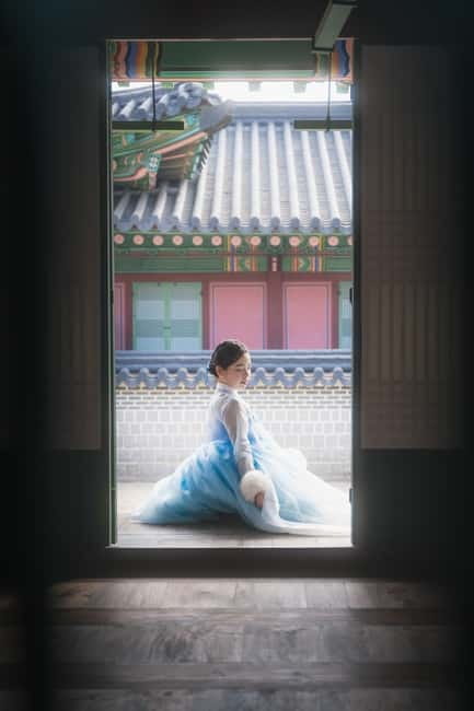 Seoul: Professional Hanbok Photography at Gyeongbok Palace - Choosing the hanbok store (and avoiding the common traps)