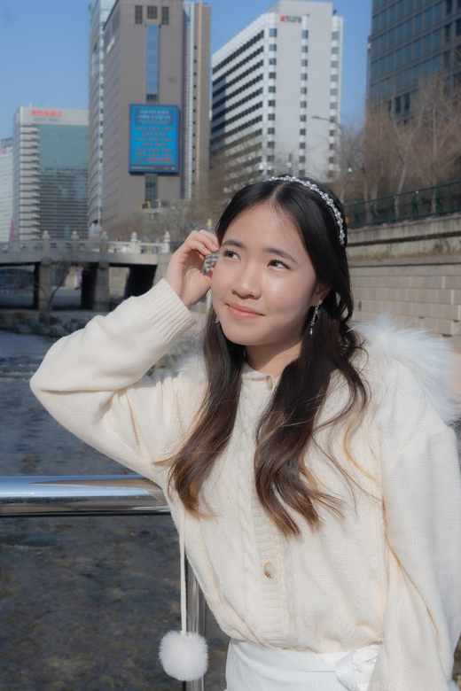 Seoul: Professional Photoshoot choose your location - Starting in Euljiro 3(sam)-ga: A Practical Launch Point for Seoul Photos