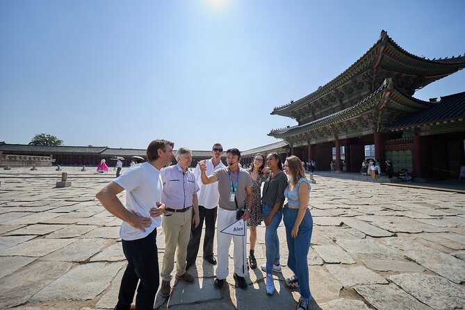 Seoul Royal Palace,Bukchon Hanok Village & Gwangjang Market Feast - Gyeongbokgung Palace grounds: time well spent inside