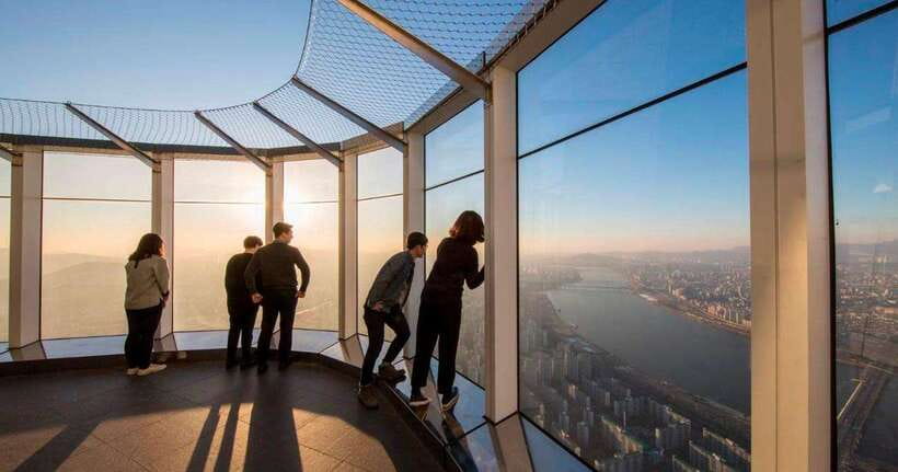 Seoul: Sky Lotte World Tower Ticket - World-class elevator to the 117th–123rd floor decks