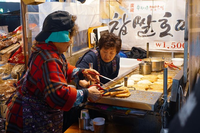 Seoul Street Food Market Tour - Korean drinking games: the social part (with options)