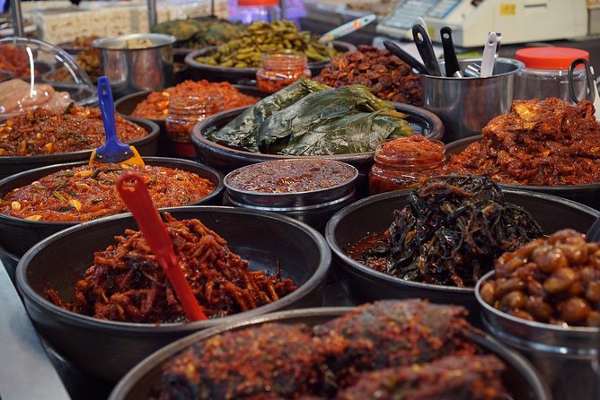 Seoul Street Food Market Tour - Vegetarian, allergies, and how to avoid last-minute problems