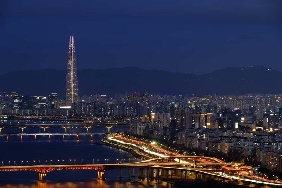 Seoul Sunrise & Sunset Hike + Temple & K-Food Adventure - K-Food Adventure: Mandu, Tteokbokki, Hotteok, Plus Jeon and Makgeolli