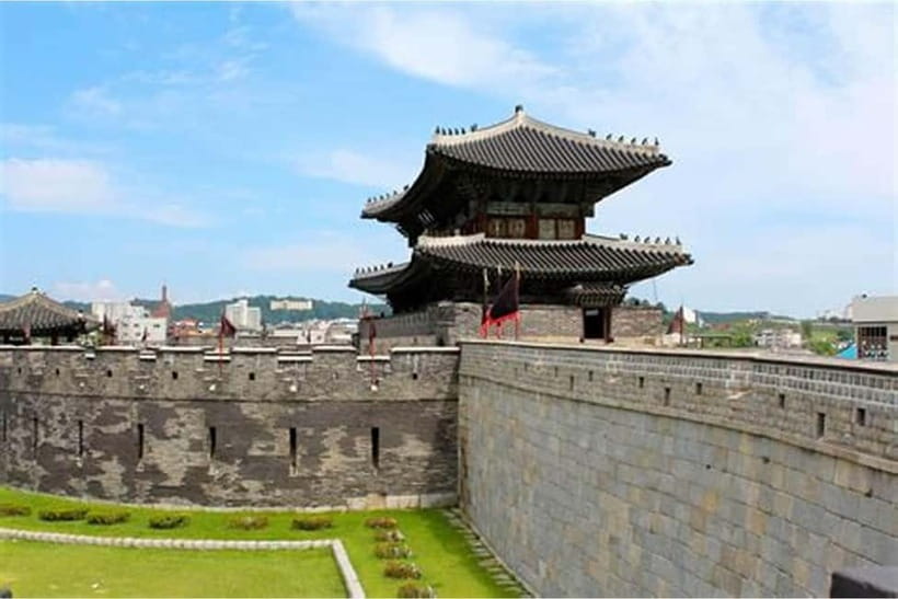 Seoul: Suwon Hwaseong, Folk Village, & Starfield Library - Yongin Korean Folk Village: Living Museum Energy, With Real Craft Moments