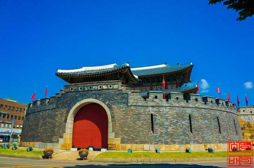 Seoul: Suwon Hwaseong, Folk Village, & Starfield Library - Transport, Group Comfort, and Guide Quality: Why This Day Runs Smoothly