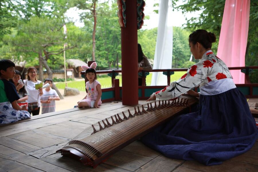 Seoul: Suwon Hwaseong Fortress & Korean Folk Village Tour - Should You Book This Tour?