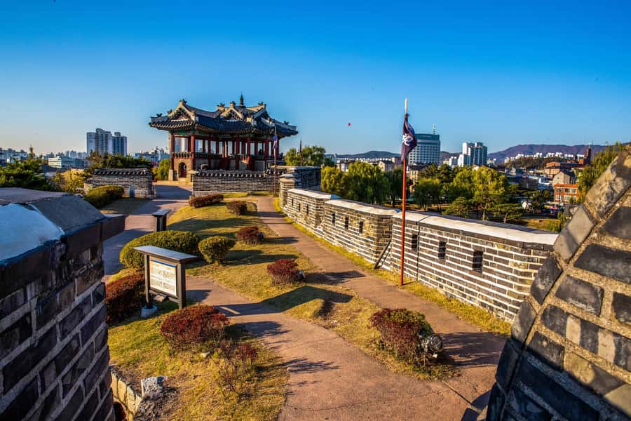 Seoul : Suwon Hwaseong Fortress+Starfield Library+Waujeongsa - Guide Energy Makes a Difference: What to Expect From the Human Part