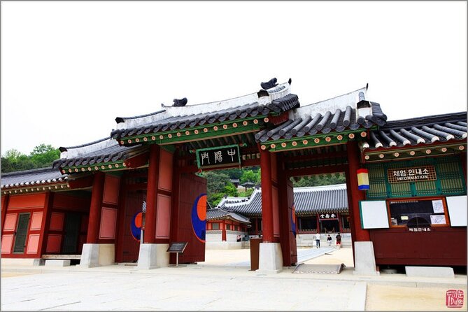 Seoul: Suwon Hwaseong & Waujeongsa & Starfield Heritage Tour - Waujeongsa Temple: Golden Reclining Buddha and Quiet Mountain Views