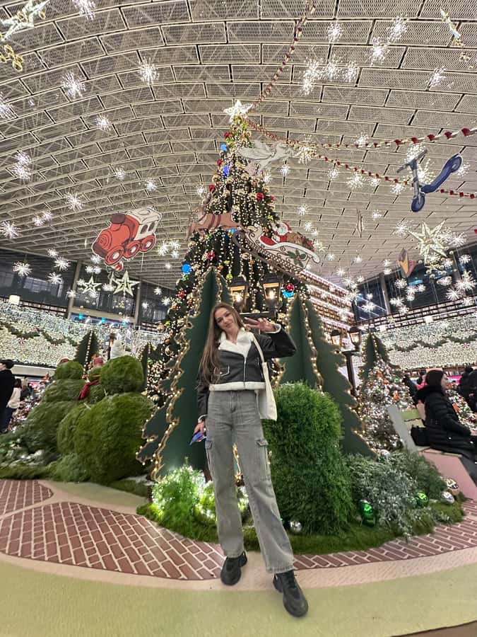 Seoul: Temple & Starfield COEX Mall Gourmet Tour in Gangnam - Bongeunsa Temple After Dark: What You’ll Notice on the Guided Walk