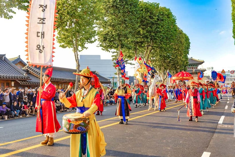 Seoul: The 62nd Suwon Hwaseong Cultural Festival Day Tour - Sept 28: Hanbok Dressing and King Jeongjo’s Royal Parade in Suwon Streets