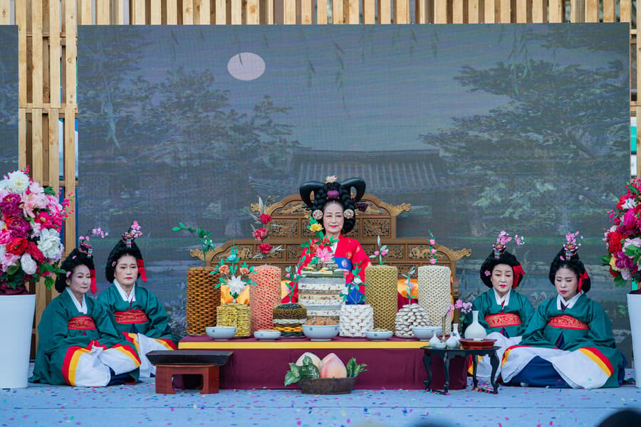 Seoul: The 62nd Suwon Hwaseong Cultural Festival Day Tour - Sept 29–Oct 4: Fortress Tour, K-Drama Spots, Dinner Stalls, and Reserved Night Seats