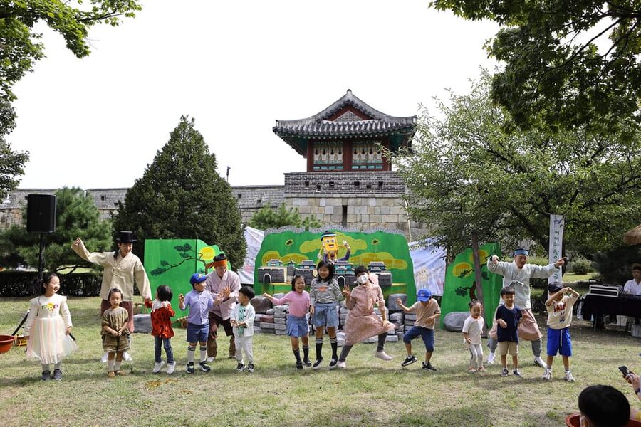 Seoul: The 62nd Suwon Hwaseong Cultural Festival Day Tour - Food on Your Own: How to Handle Meals When They’re Not Included