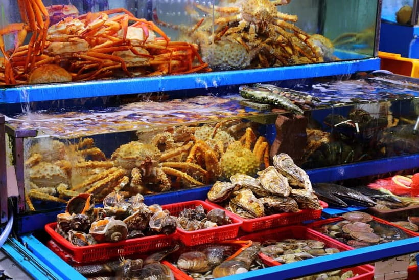 Seoul: The Biggest Sea-food Noryangjin Market Tour - The behind-the-scenes vendor stop (filleting and prep viewing)
