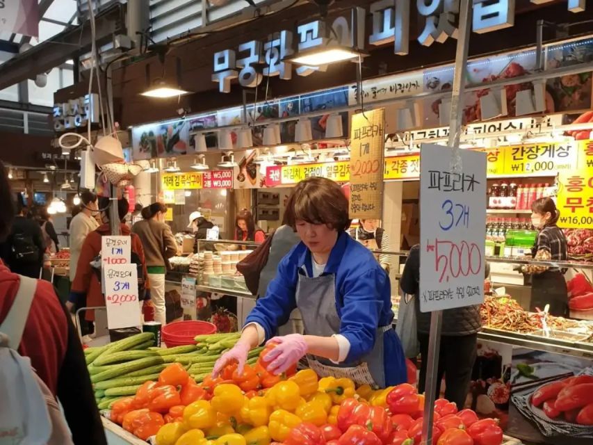 Seoul: Vegan Temple Food Class, Jogyesa & Changdeokgung Tour - Medicinal Herb and Ginseng Market: Food as Body Care