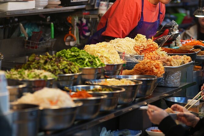 Seoul Vegan & Vegetarian Gwangjang Market Food Tour (11 Tastings) - Jungho’s Ordering + Translation: Eating Safely in a Busy Working Market