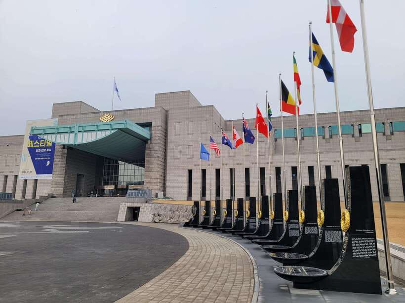 Seoul: War Memorial of Korea Private Guided Museum Tour - The 2-Hour Walk: What Happens Between Start and Finish