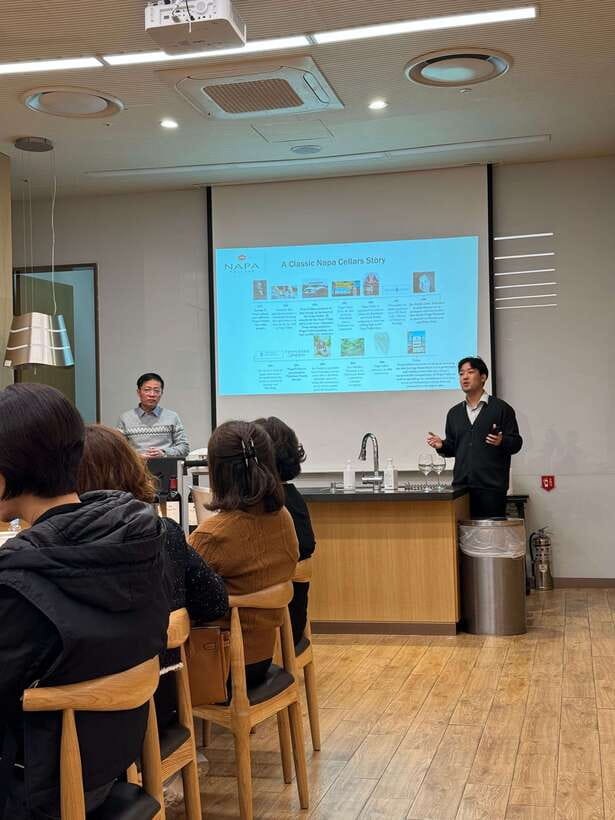 Seoul: Wine & Korean BBQ, Perfect Pairing Dinner in Sinchon - The Pairing Dinner: Korean Meat Dishes Meet Wine You Can Talk About