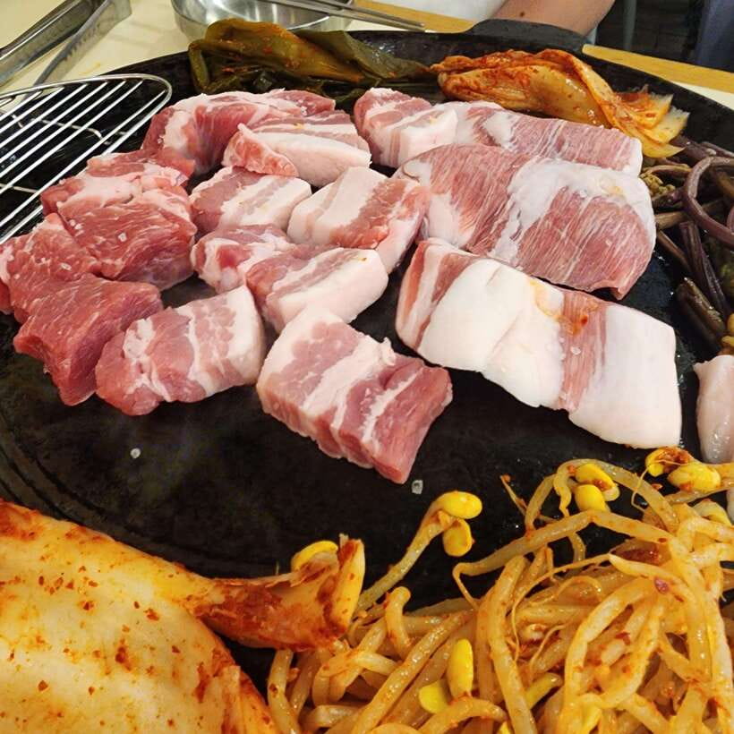 Seoul: Wine & Korean BBQ, Perfect Pairing Dinner in Sinchon - Korean Drinking Manners: Practical Table Etiquette Without the Stress