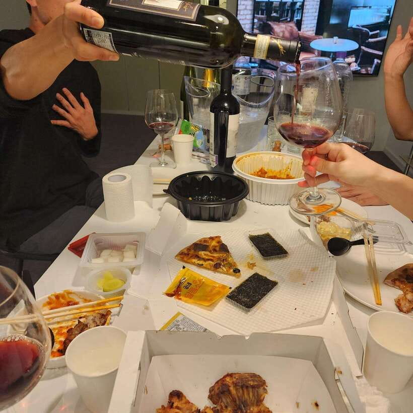 Seoul: Wine & Korean BBQ, Perfect Pairing Dinner in Sinchon - Group Size and Where You’ll Eat: Why It Matters for the Vibe